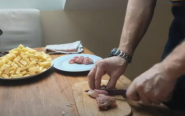 Тушеная картошка в афганском казане