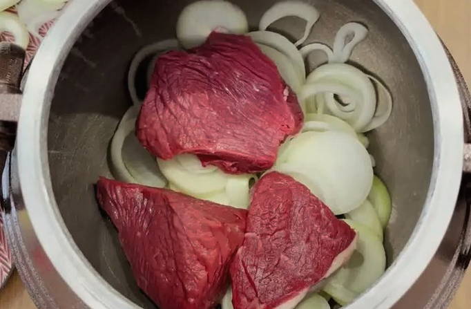 Мясо по-кремлевски в афганском казане
