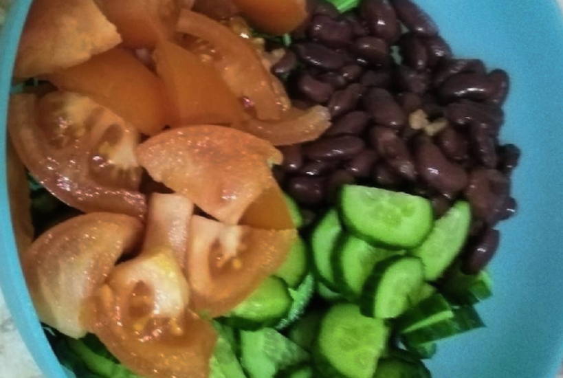 Постный салат с фасолью без мяса