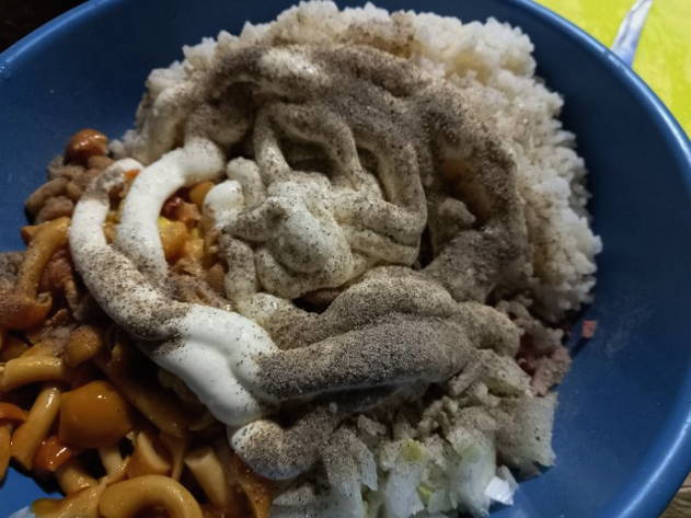 Салат с крабовыми палочками с рисом и кукурузой без яиц