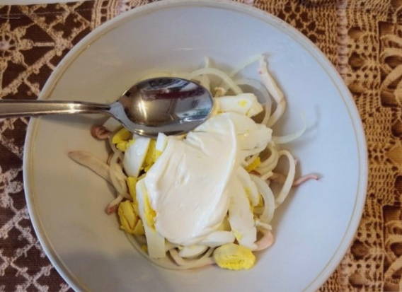 ПП салат с кальмаром и яйцом