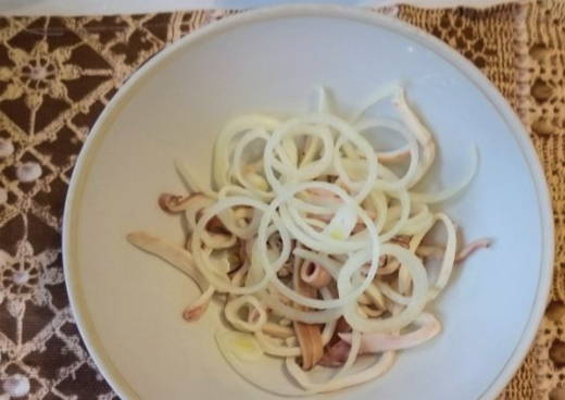 ПП салат с кальмаром и яйцом