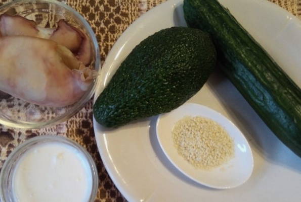 ПП диетический салат с кальмарами