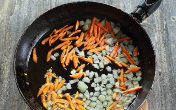 Грибной суп с перловкой и картофелем