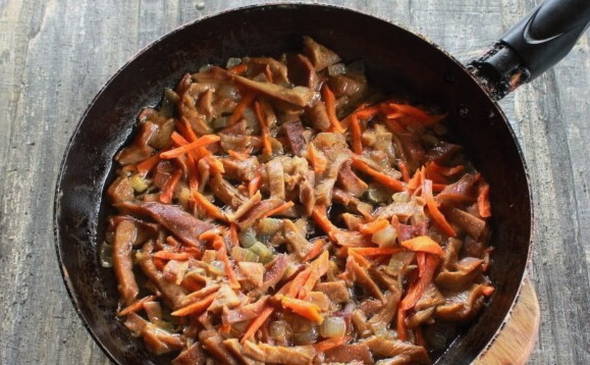 Грибной суп с перловкой и картофелем