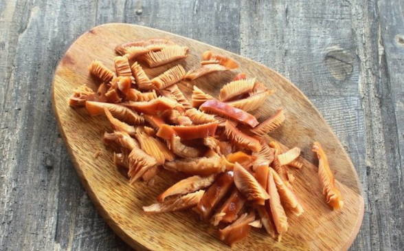 Грибной суп с перловкой и картофелем