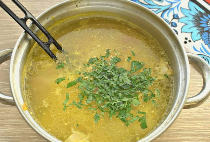 Суп с мясом, лапшой и картошкой