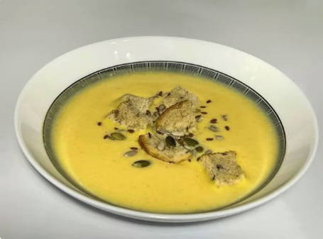 Тыквенный суп-пюре с плавленым сыром и картошкой