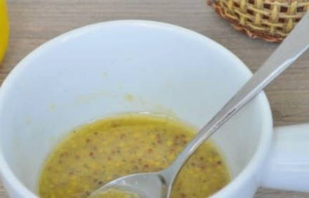 Салат с кальмарами и овощами