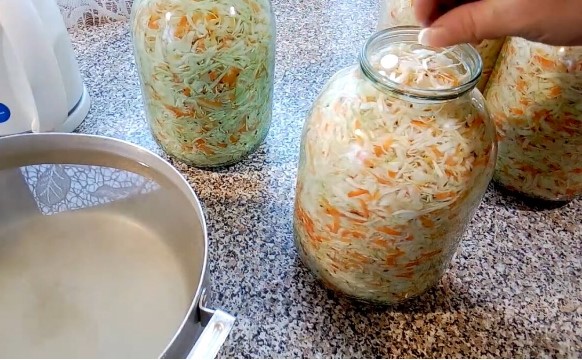 Маринованная капуста под железную крышку без стерилизации в банках на зиму
