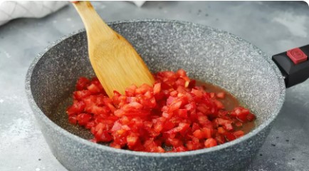 Икра из баклажанов кусочками «Пальчики оближешь» на зиму