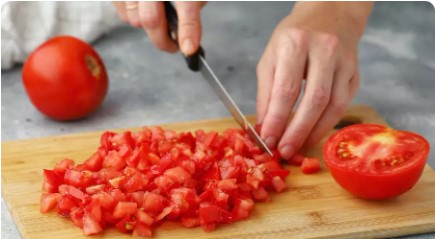 Икра из баклажанов кусочками «Пальчики оближешь» на зиму