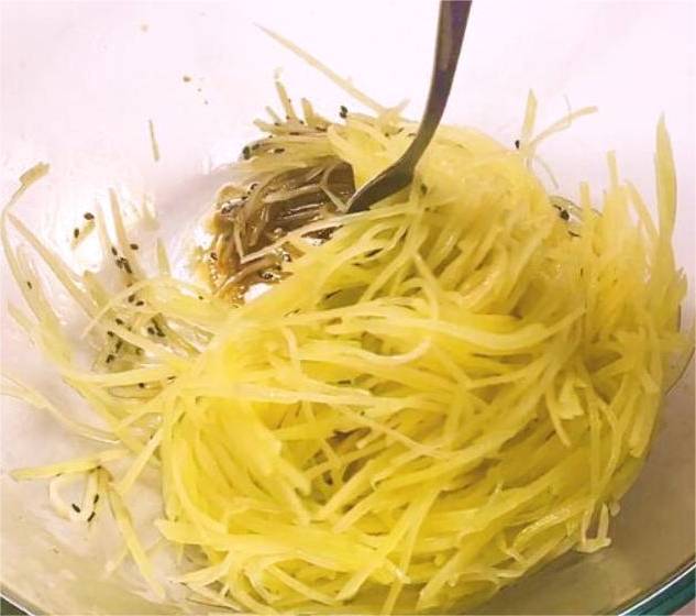Китайский салат с картошкой соломкой