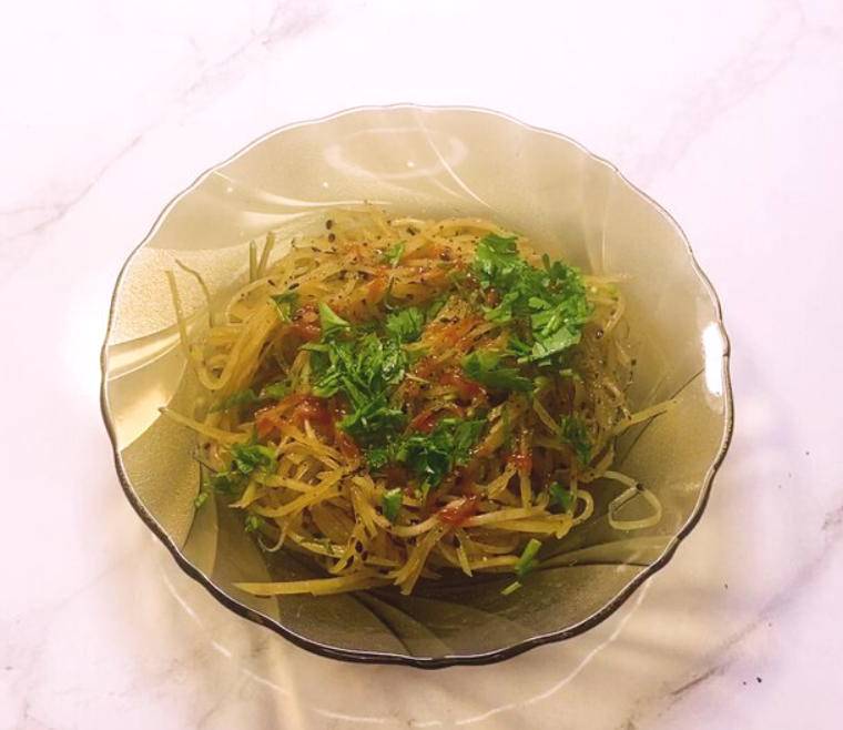 Китайский салат с картошкой соломкой