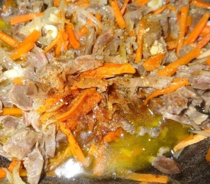Куриные желудки с рисом