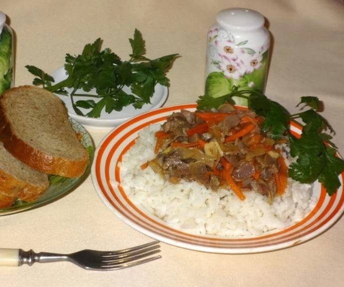 Куриные желудки с рисом