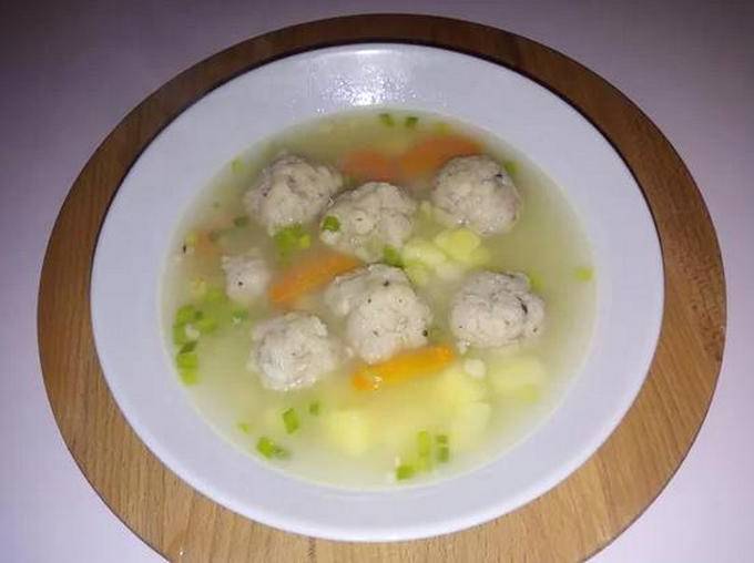 Суп с рыбными фрикадельками и рисом