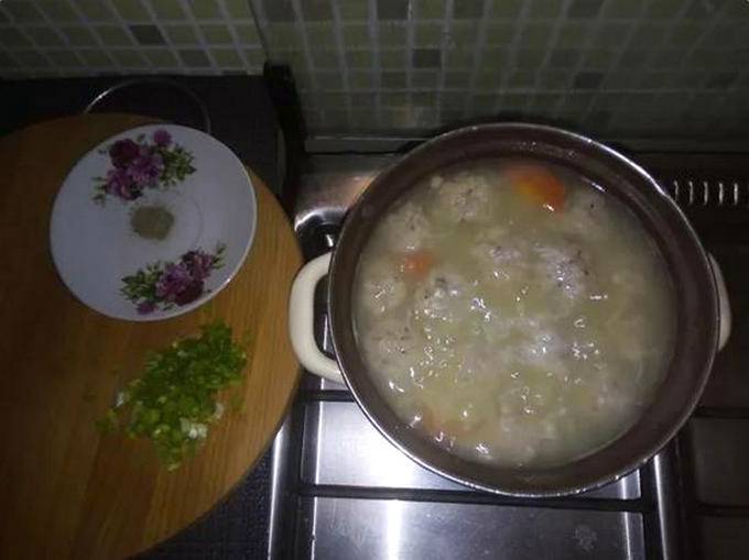 Суп с рыбными фрикадельками и рисом