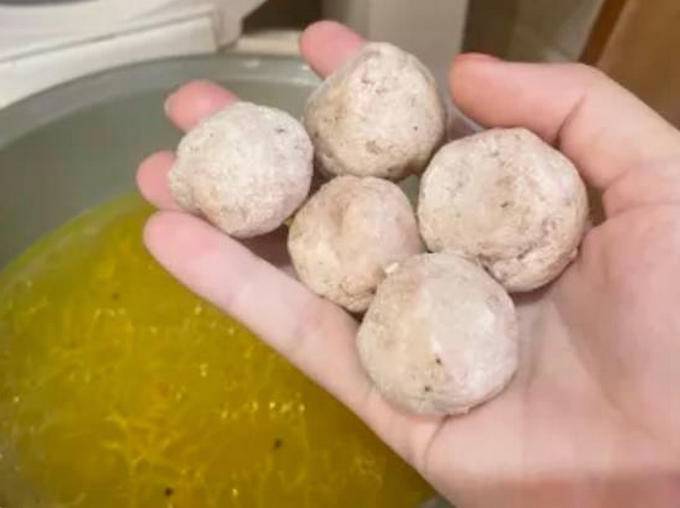 Сырный суп с фрикадельками в мультиварке