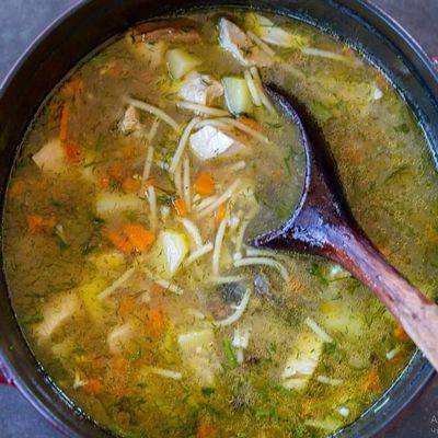 Грибной суп с курицей и картошкой