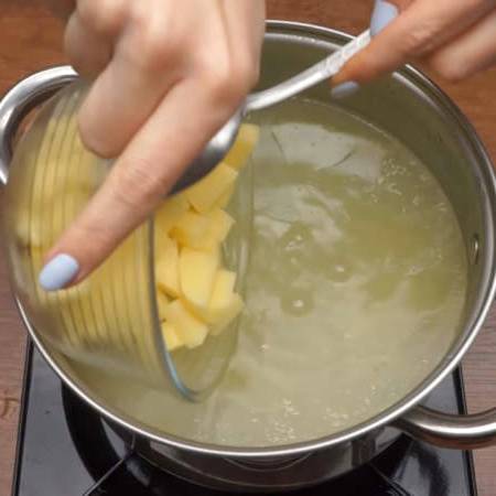 Суп с рисом и томатной пастой