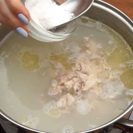 Суп с рисом и томатной пастой