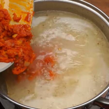 Суп с рисом и томатной пастой