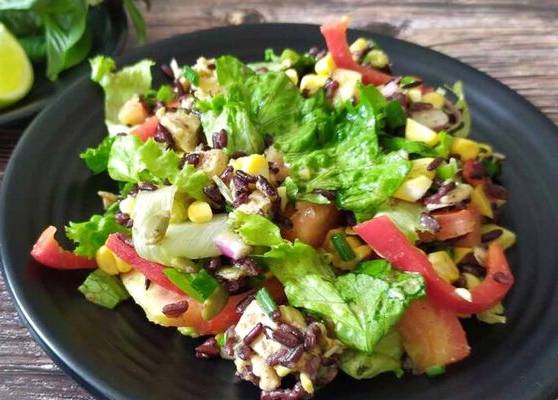 ПП салат с курицей на ужин