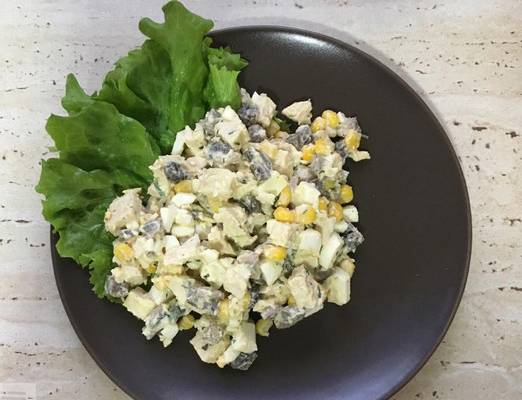 ПП салат с курицей и кукурузой