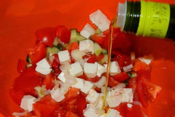 Овощной салат с брынзой