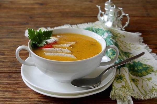 Тыквенный суп на мясном бульоне