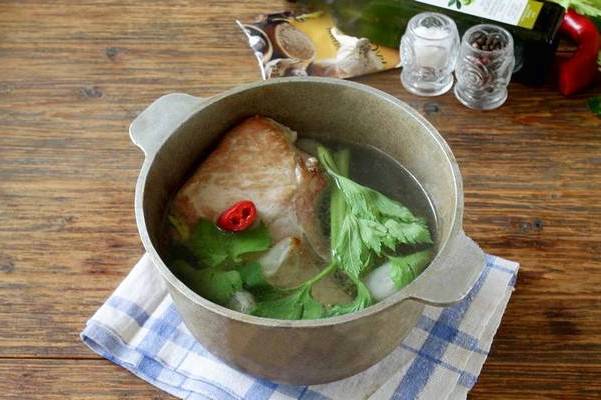 Тыквенный суп на мясном бульоне