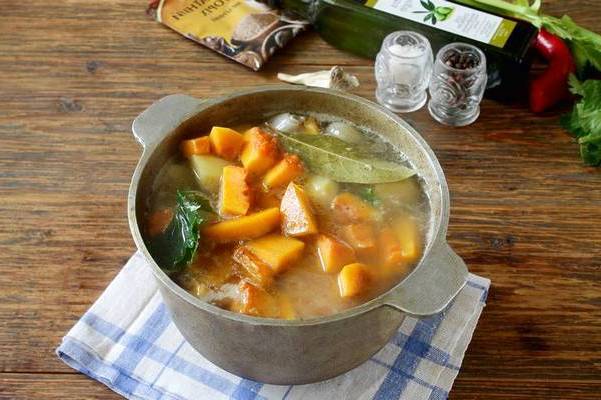Тыквенный суп на мясном бульоне