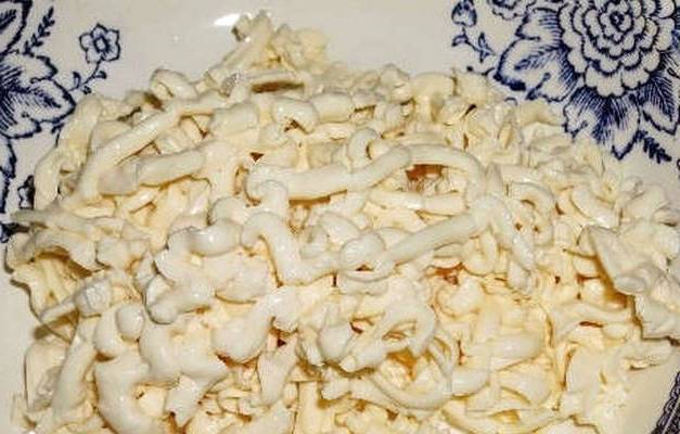Суп жульен с курицей и грибами