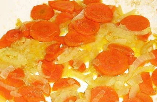 Суп жульен с курицей и грибами