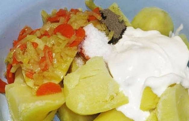 Суп жульен с курицей и грибами