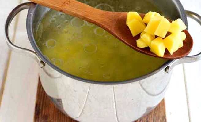 Суп с рожками и картошкой
