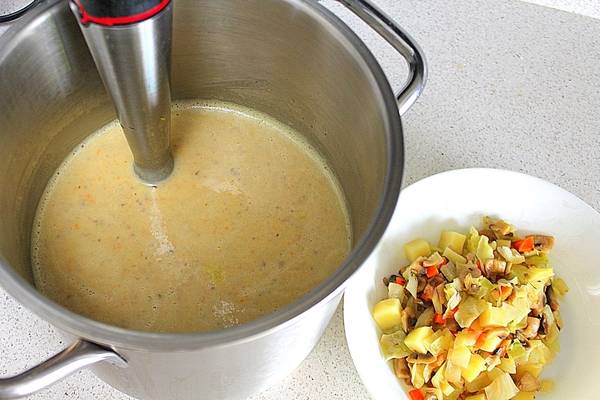 Суп с капустой и картошкой
