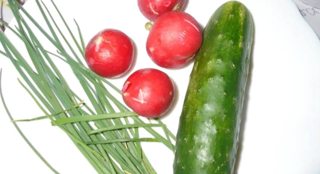 ПП салат с морской капустой и яйцом