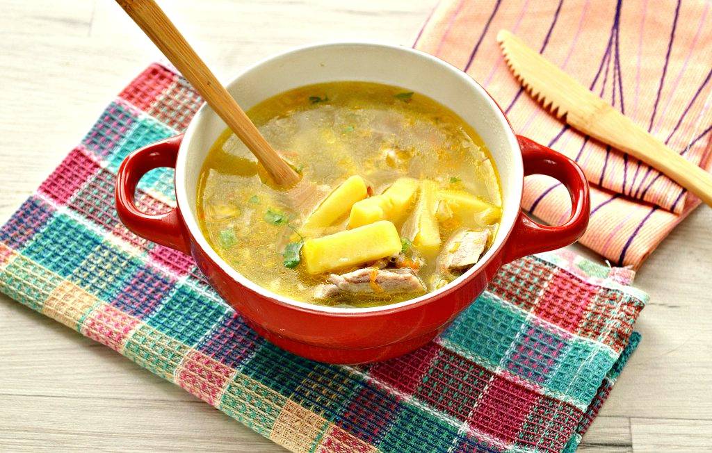 Суп со свининой, рисом и картофелем