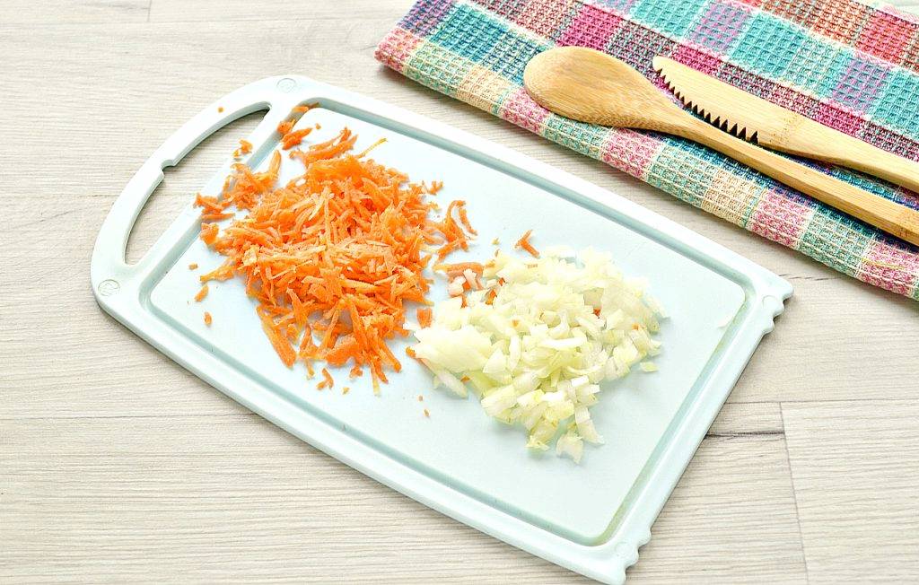 Суп со свининой, рисом и картофелем