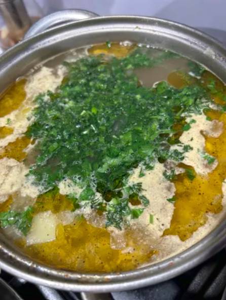 Рисовый суп с говядиной и картошкой