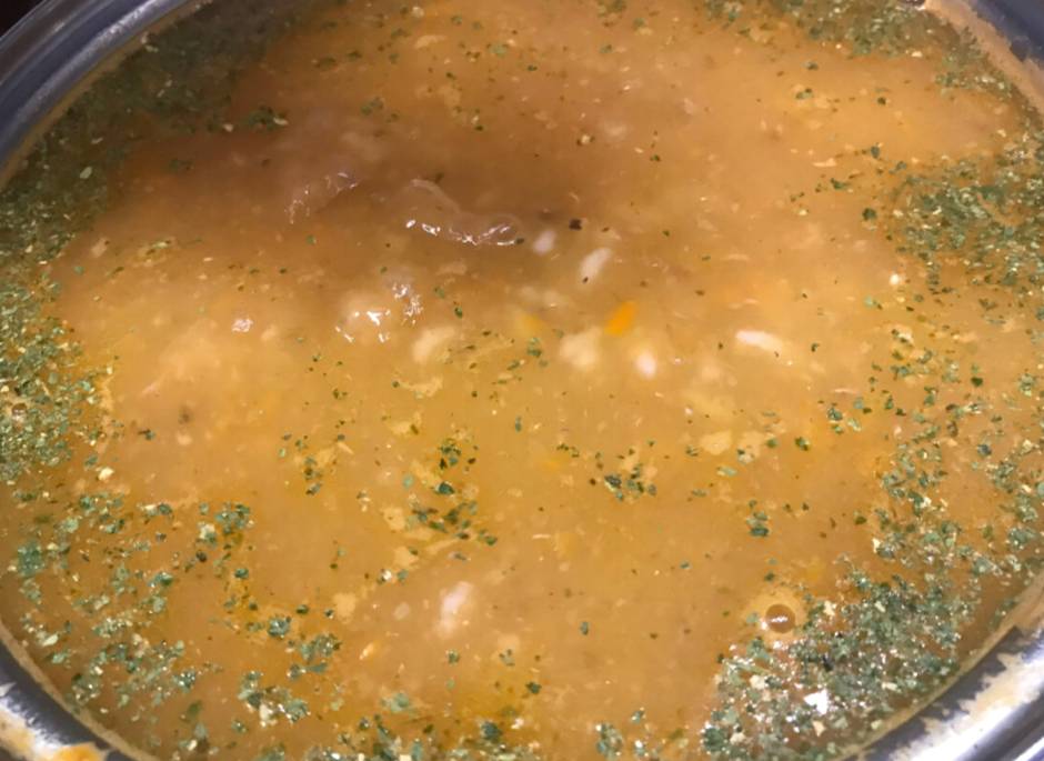 Суп с килькой в томатном соусе с картошкой и рисом