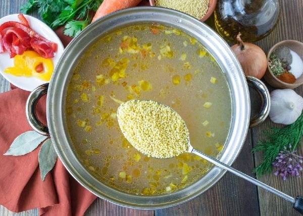 Пшенный суп с курицей и картошкой