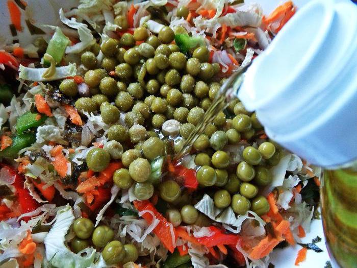 Овощной салат с капустой