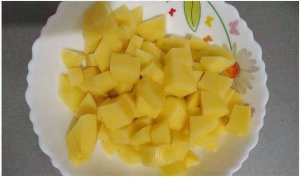 Суп с куриными фрикадельками и клецками