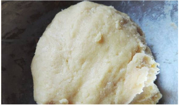 Песочный пирог с яблоками и корицей