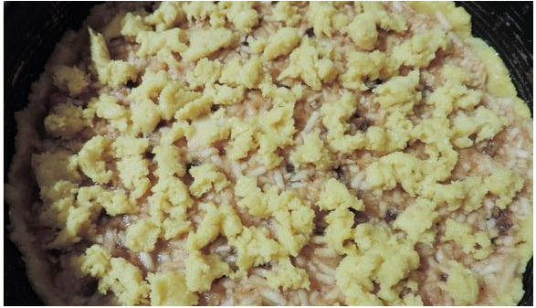 Песочный пирог с яблоками и корицей