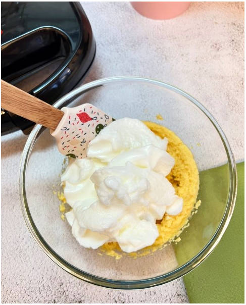 Вафли из кокосовой муки в вафельнице