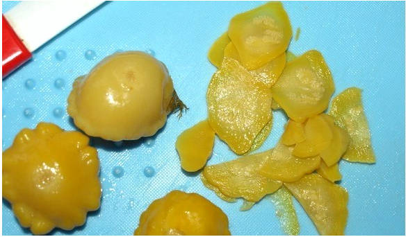 Горячий салат с говядиной и рукколой